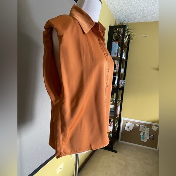 *NEVER WORN Rust Colored Shoulder Pad Button Up Tank Size Small - Picture 9 of 13